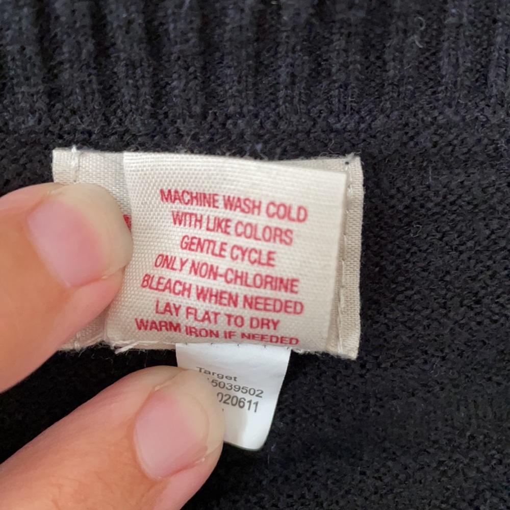Mossimo Sweater - Picture 4 of 4